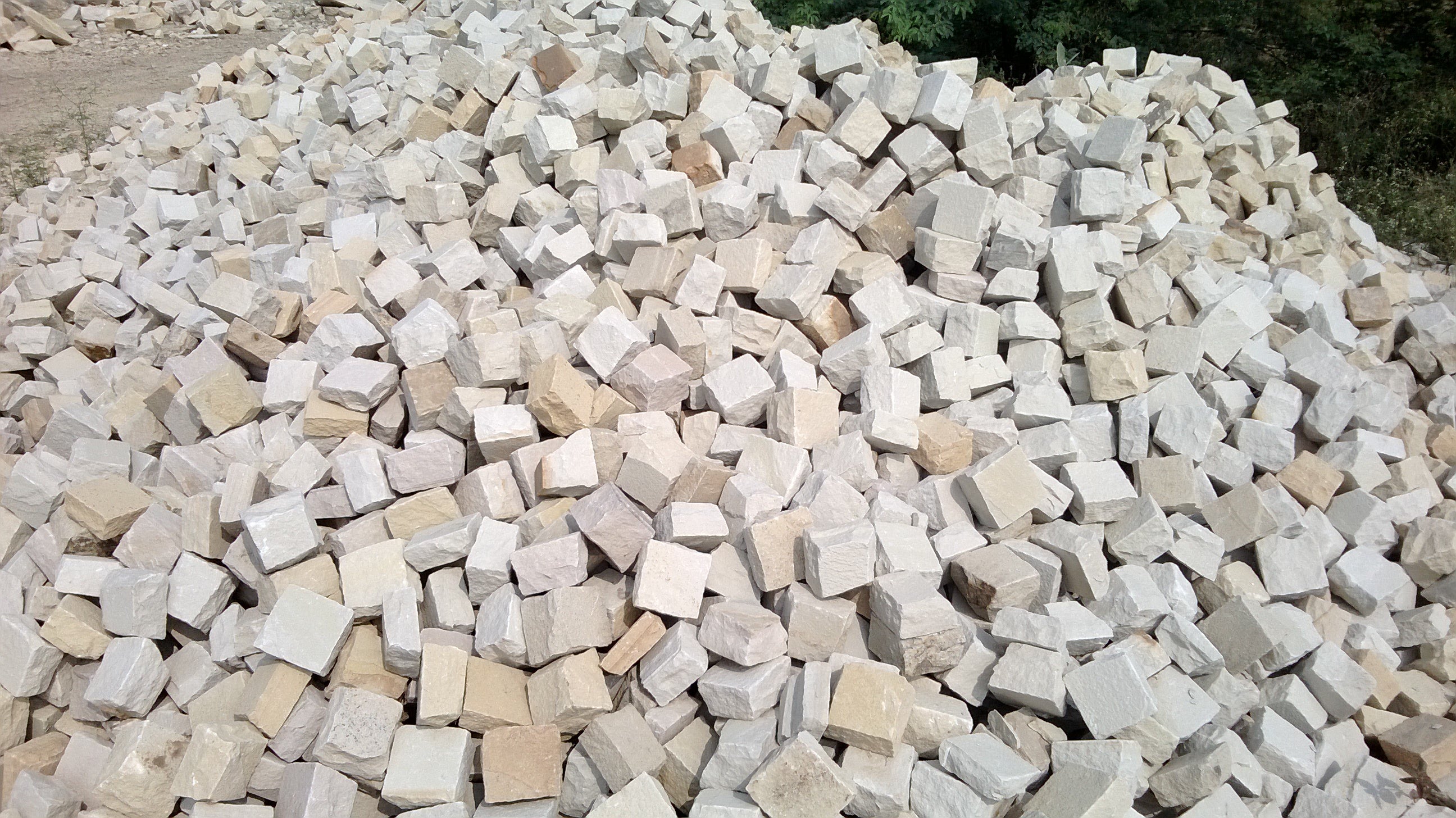 mint paving cobbles 
